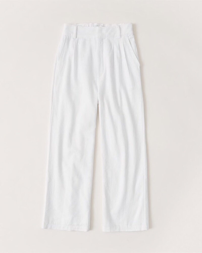 White Linen Pants With a Wide Leg.jpg